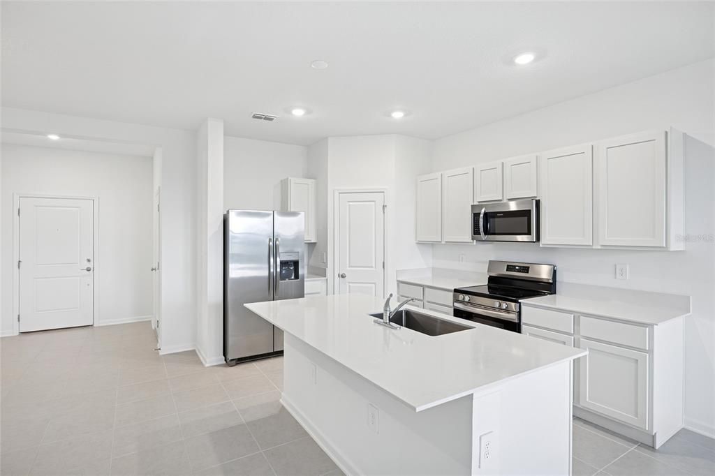 For Rent: $2,000 (3 beds, 2 baths, 1628 Square Feet)