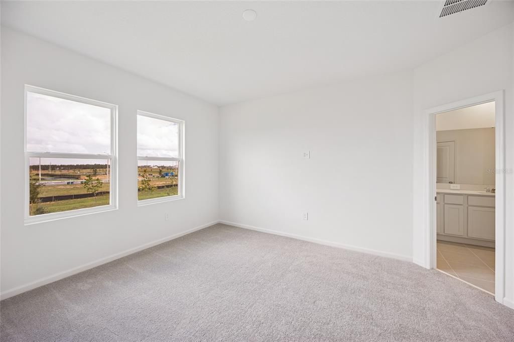 For Rent: $2,000 (3 beds, 2 baths, 1628 Square Feet)