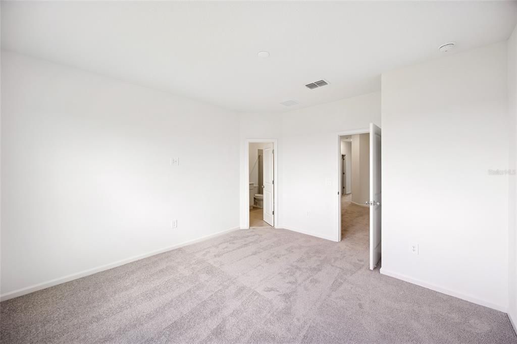 For Rent: $2,000 (3 beds, 2 baths, 1628 Square Feet)