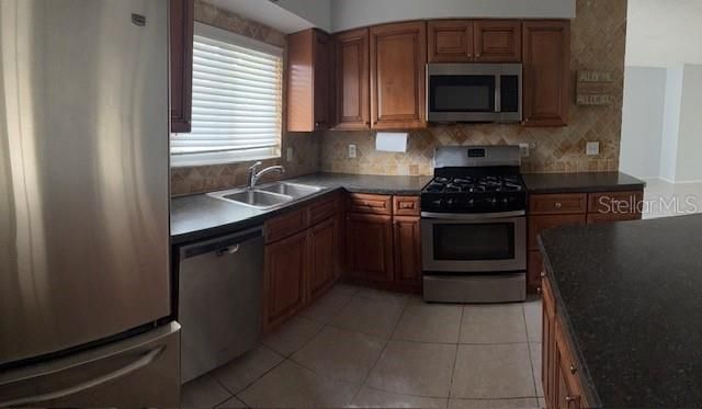 出租: $2,000 (2 贝兹, 2 浴室, 1312 平方英尺)