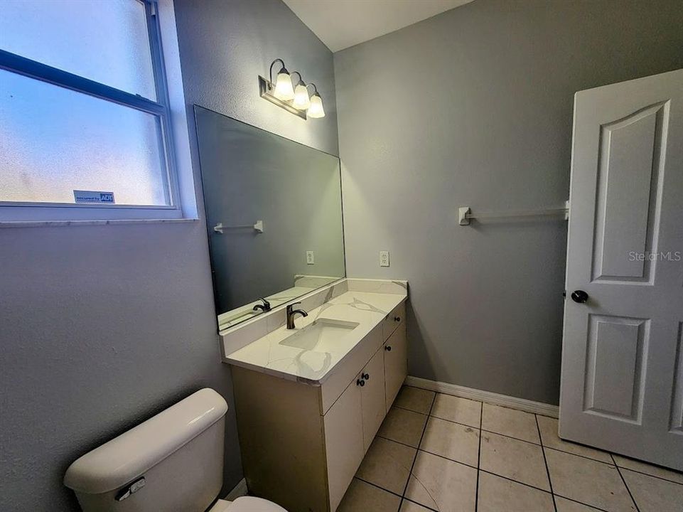 待售: $395,000 (4 贝兹, 2 浴室, 1364 平方英尺)