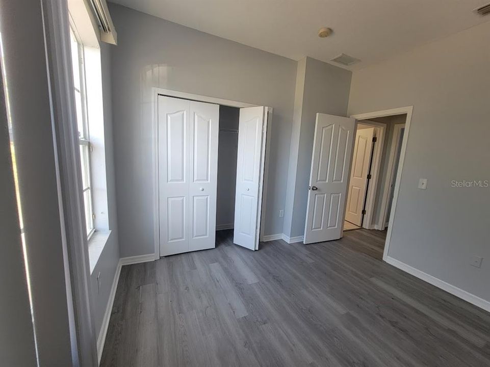 待售: $395,000 (4 贝兹, 2 浴室, 1364 平方英尺)