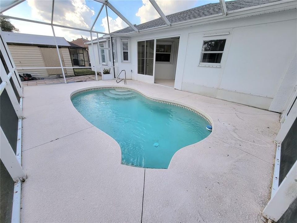 待售: $395,000 (4 贝兹, 2 浴室, 1364 平方英尺)