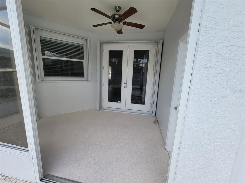 待售: $395,000 (4 贝兹, 2 浴室, 1364 平方英尺)