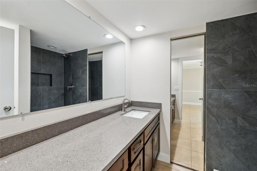 For Sale: $268,900 (2 beds, 2 baths, 1344 Square Feet)