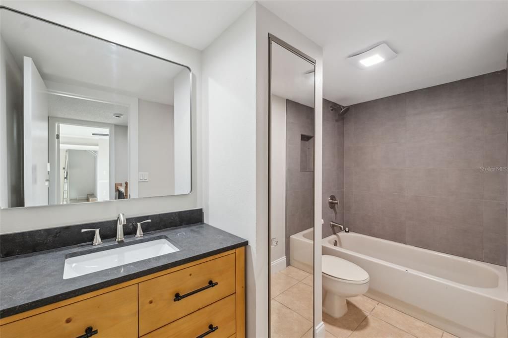 For Sale: $268,900 (2 beds, 2 baths, 1344 Square Feet)