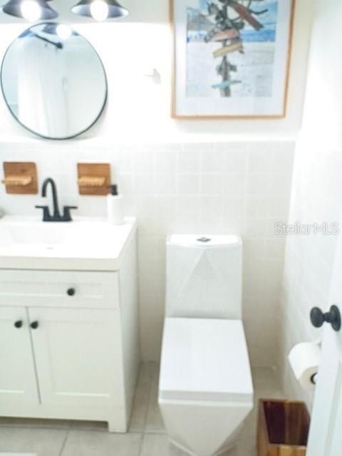 For Sale: $212,000 (2 beds, 1 baths, 897 Square Feet)