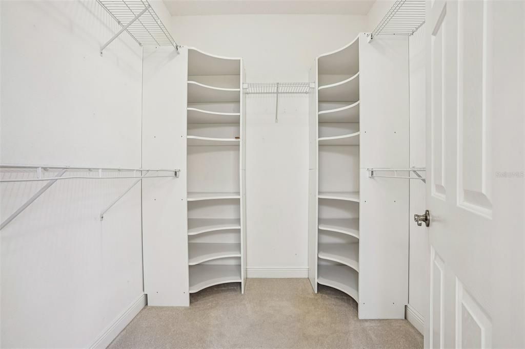 For Sale: $429,900 (2 beds, 2 baths, 1887 Square Feet)