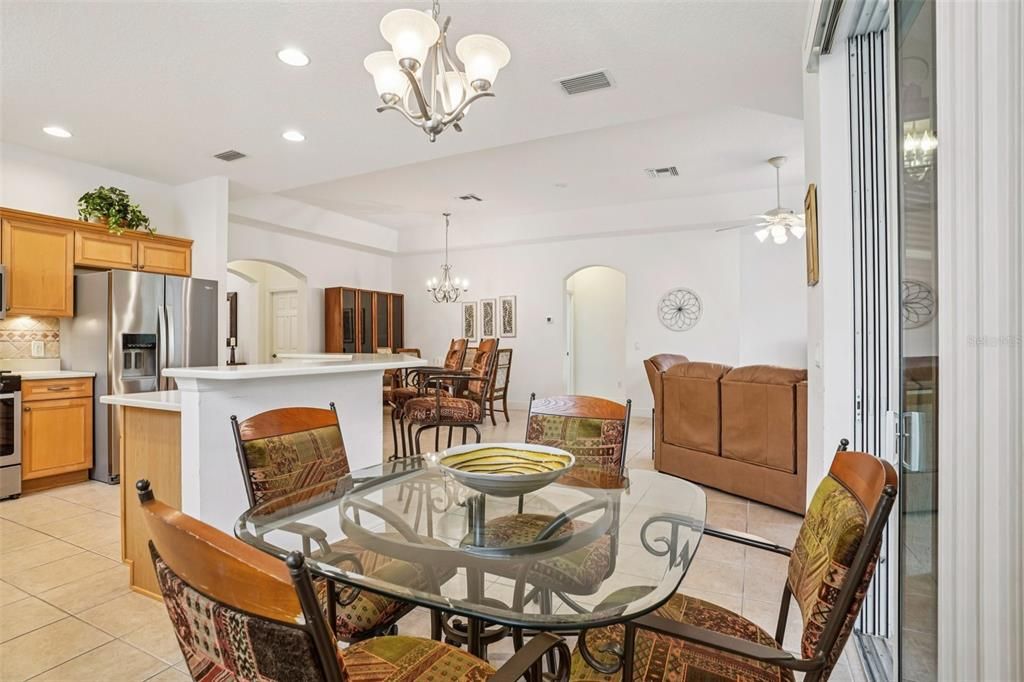 For Sale: $429,900 (2 beds, 2 baths, 1887 Square Feet)