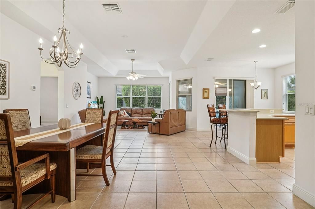 For Sale: $429,900 (2 beds, 2 baths, 1887 Square Feet)