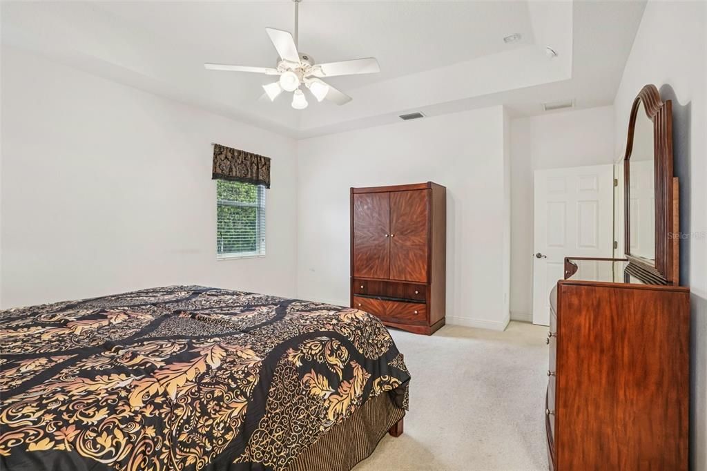 For Sale: $429,900 (2 beds, 2 baths, 1887 Square Feet)