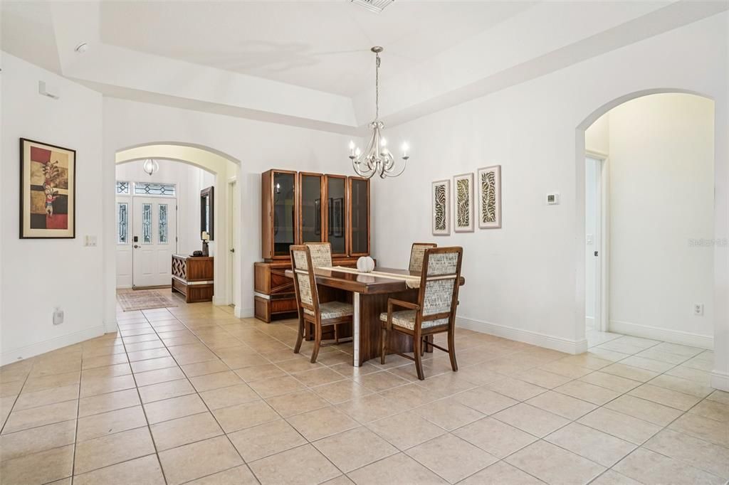 For Sale: $429,900 (2 beds, 2 baths, 1887 Square Feet)