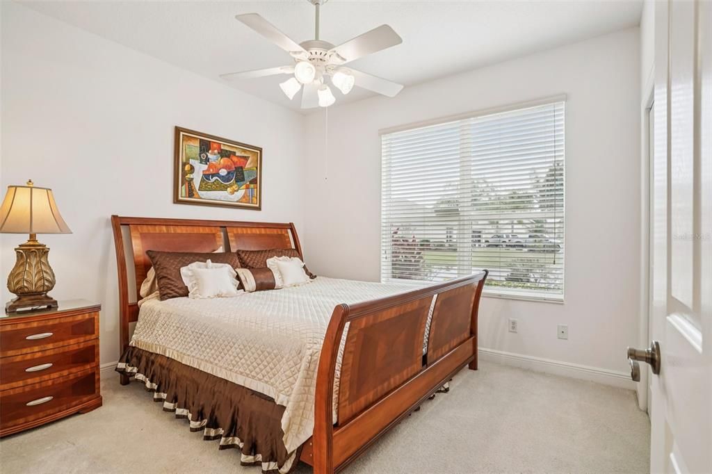 For Sale: $429,900 (2 beds, 2 baths, 1887 Square Feet)