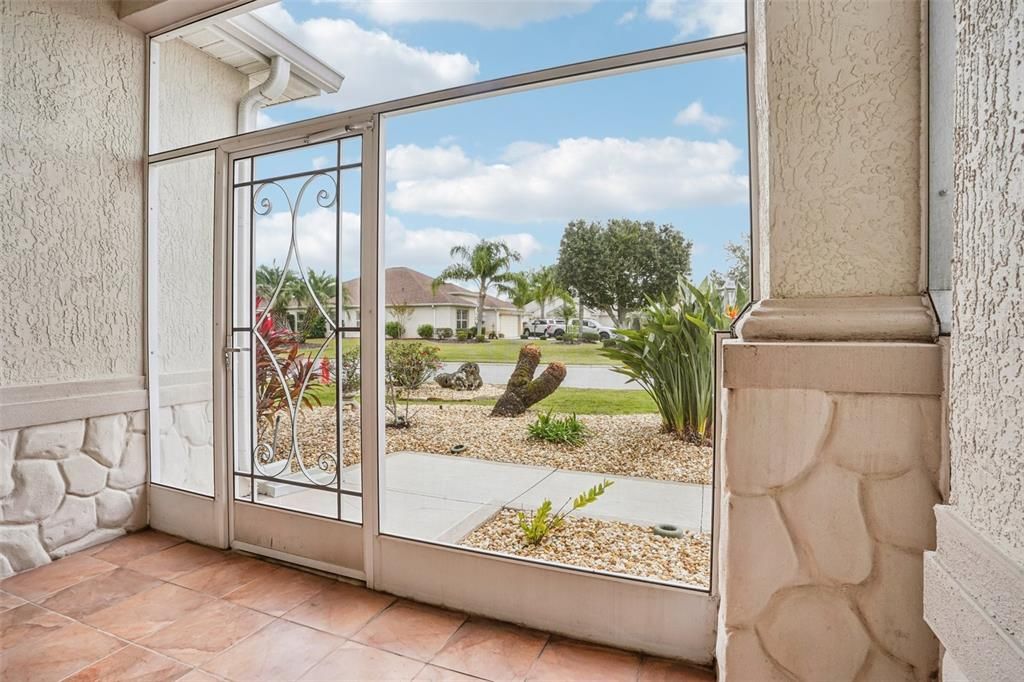 For Sale: $429,900 (2 beds, 2 baths, 1887 Square Feet)