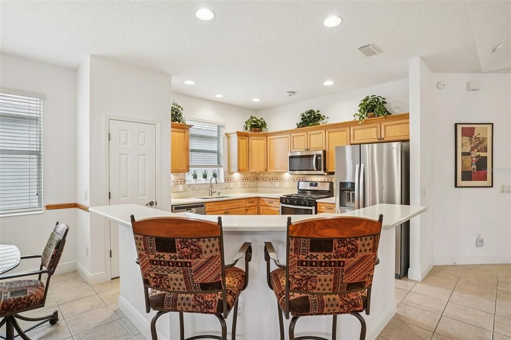 For Sale: $429,900 (2 beds, 2 baths, 1887 Square Feet)