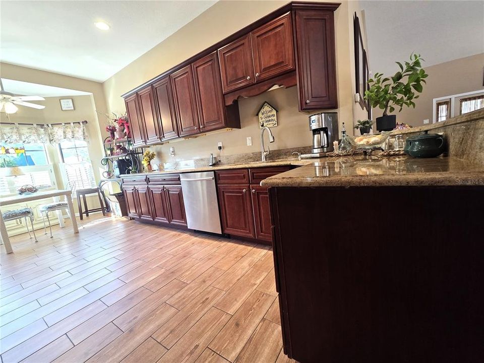 待售: $599,900 (3 贝兹, 2 浴室, 1834 平方英尺)