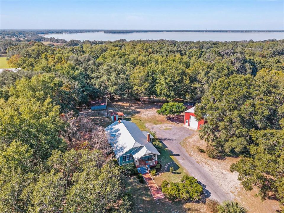 En Venta: $549,900 (3 camas, 2 baños, 1327 Pies cuadrados)