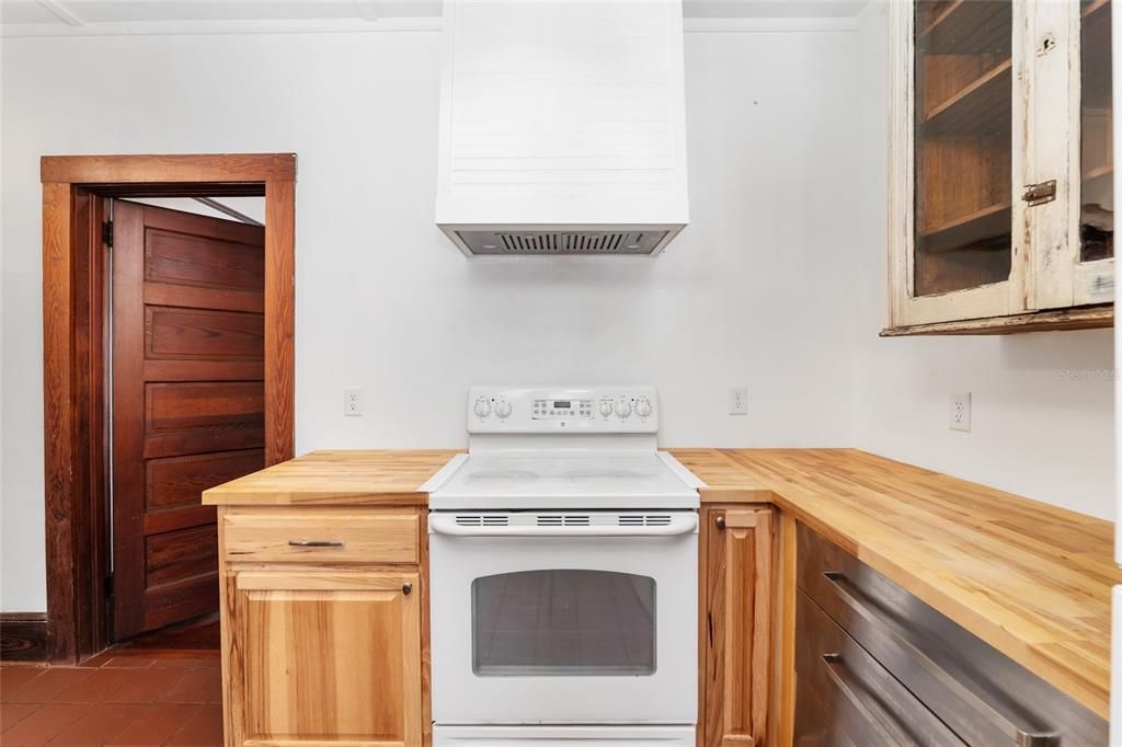 En Venta: $549,900 (3 camas, 2 baños, 1327 Pies cuadrados)