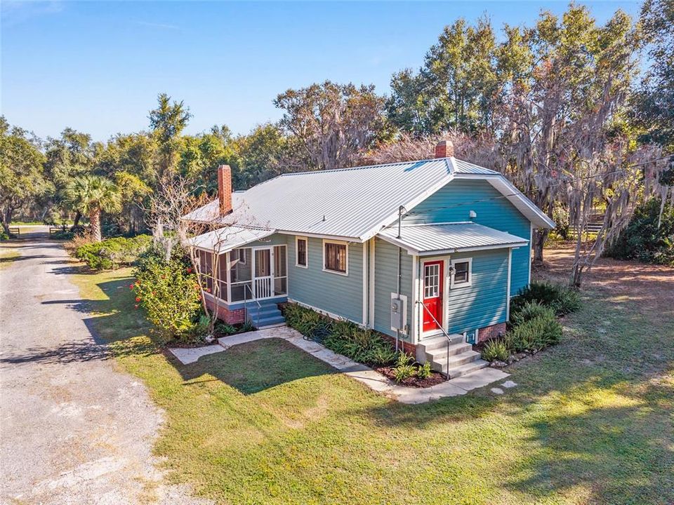 En Venta: $549,900 (3 camas, 2 baños, 1327 Pies cuadrados)