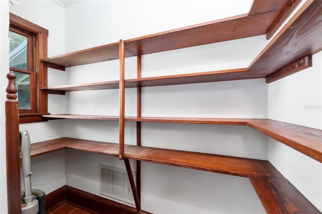 En Venta: $549,900 (3 camas, 2 baños, 1327 Pies cuadrados)