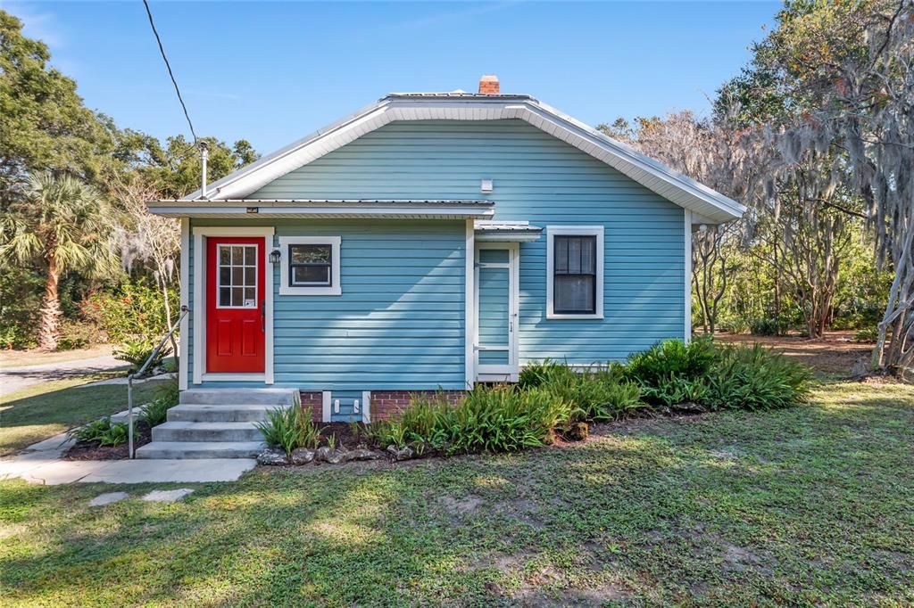 En Venta: $549,900 (3 camas, 2 baños, 1327 Pies cuadrados)