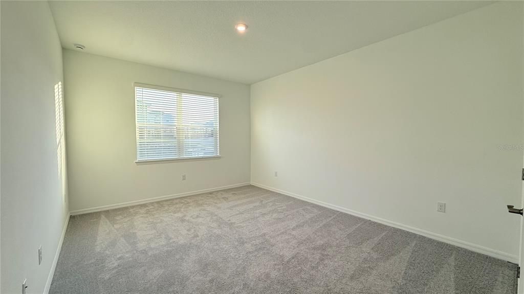 For Rent: $2,300 (4 beds, 2 baths, 1842 Square Feet)