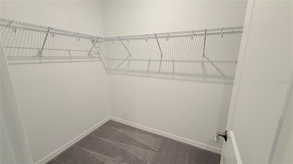 For Rent: $2,300 (4 beds, 2 baths, 1842 Square Feet)