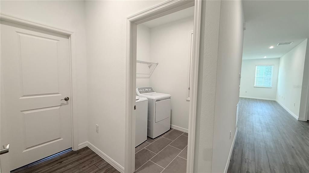 For Rent: $2,300 (4 beds, 2 baths, 1842 Square Feet)