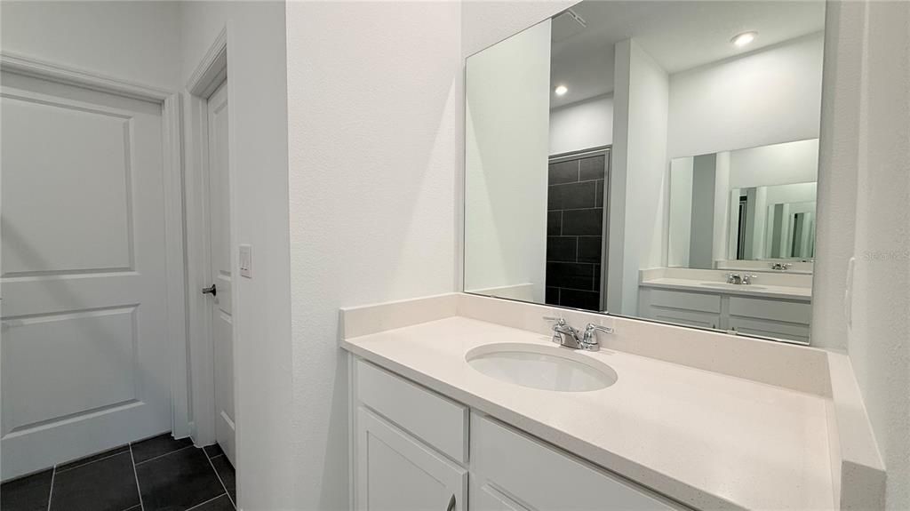 For Rent: $2,300 (4 beds, 2 baths, 1842 Square Feet)