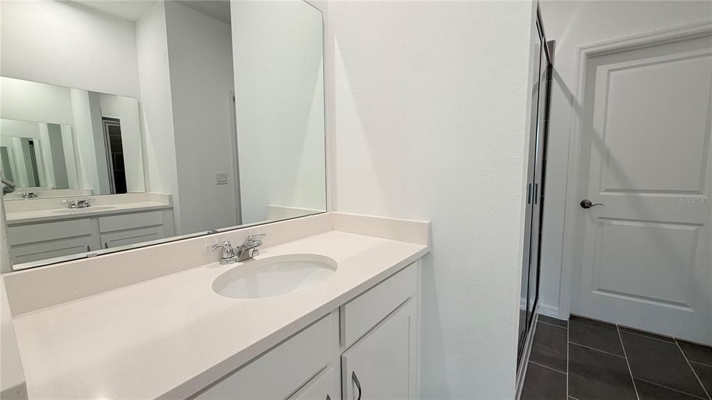 For Rent: $2,300 (4 beds, 2 baths, 1842 Square Feet)