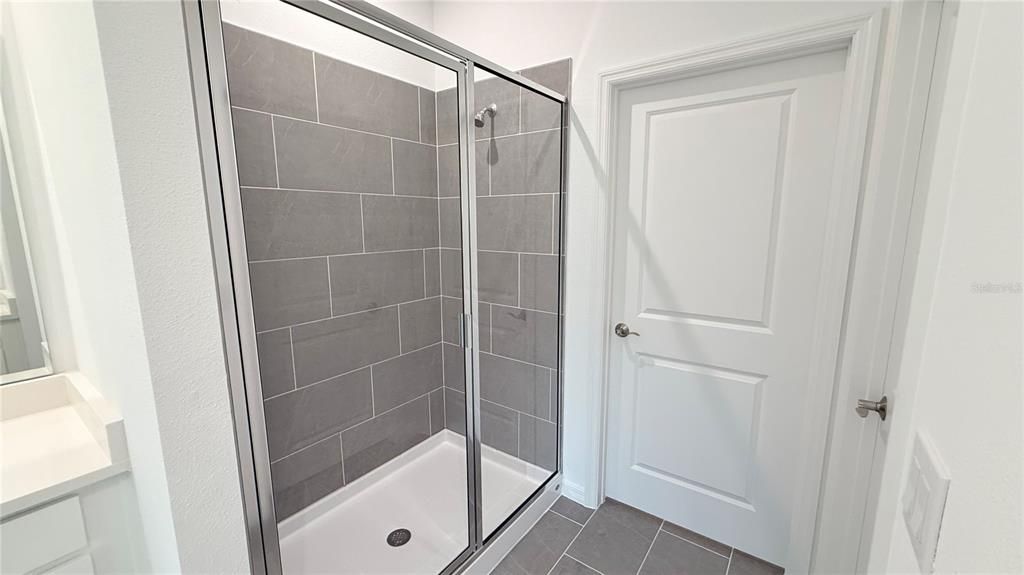 For Rent: $2,300 (4 beds, 2 baths, 1842 Square Feet)