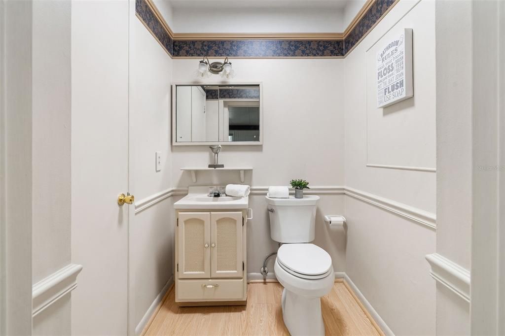 For Sale: $385,000 (3 beds, 1 baths, 1448 Square Feet)