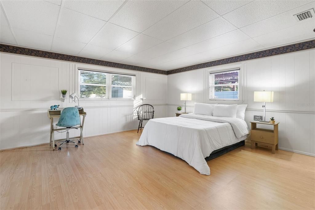 For Sale: $385,000 (3 beds, 1 baths, 1448 Square Feet)