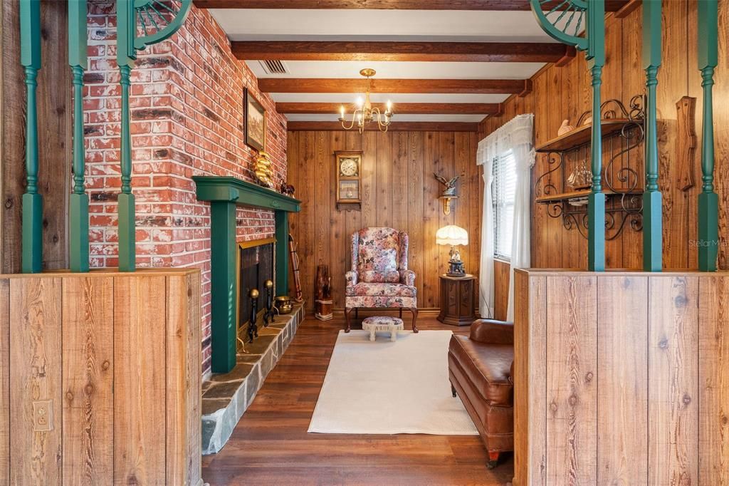 For Sale: $385,000 (3 beds, 1 baths, 1448 Square Feet)