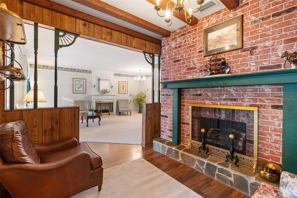 For Sale: $385,000 (3 beds, 1 baths, 1448 Square Feet)