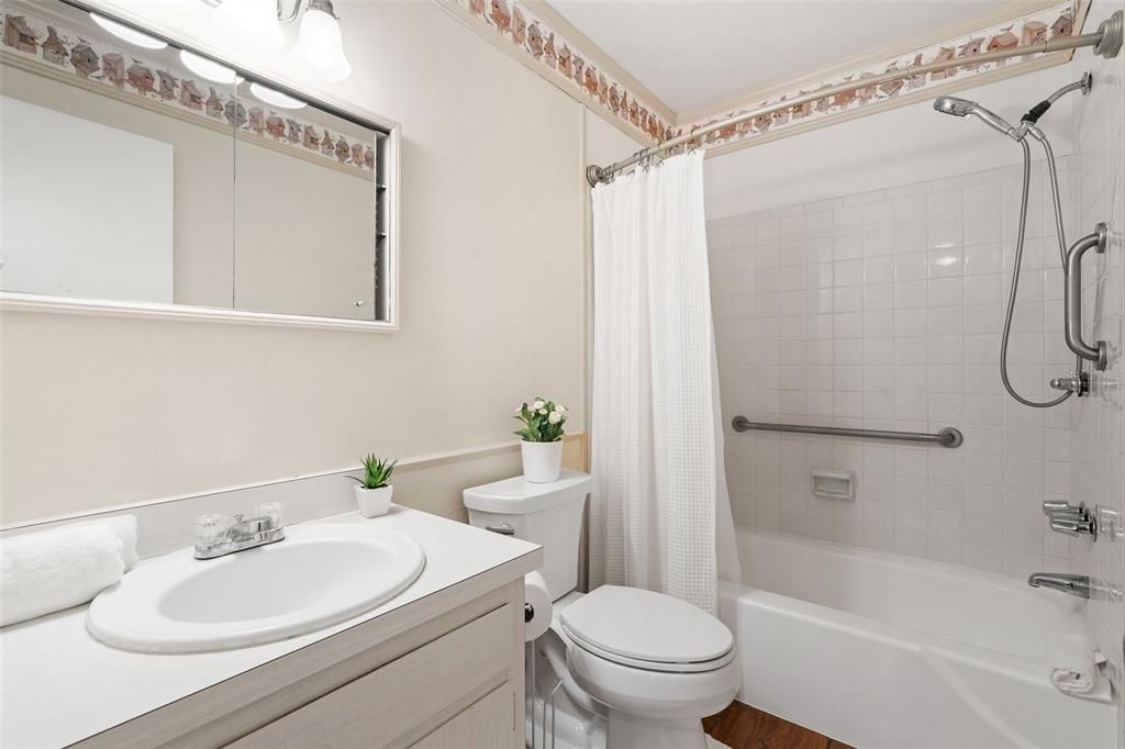 For Sale: $385,000 (3 beds, 1 baths, 1448 Square Feet)