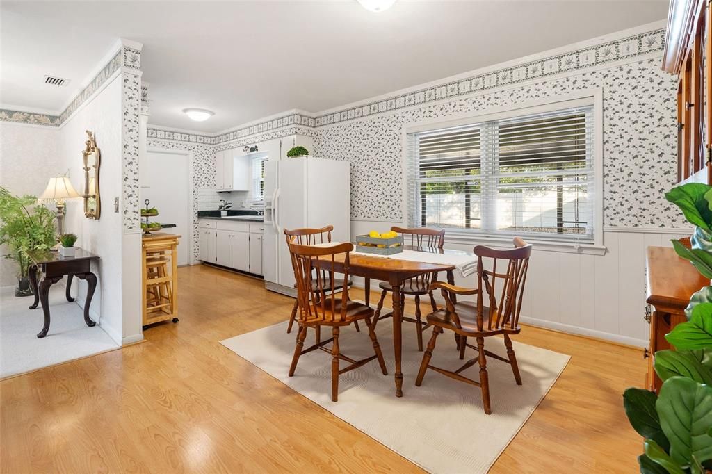 For Sale: $385,000 (3 beds, 1 baths, 1448 Square Feet)