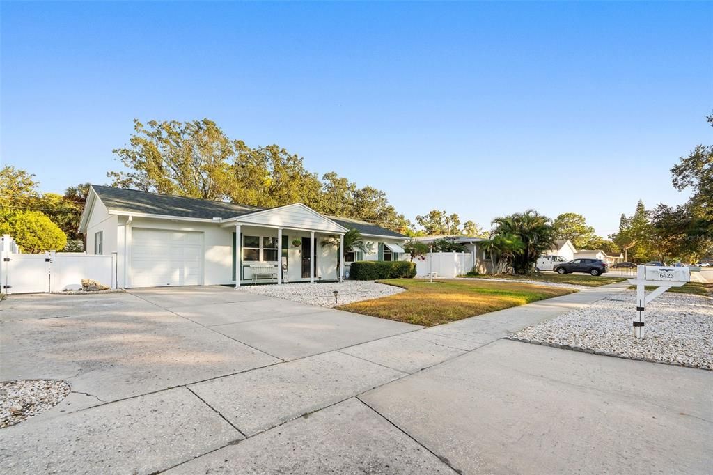 For Sale: $385,000 (3 beds, 1 baths, 1448 Square Feet)