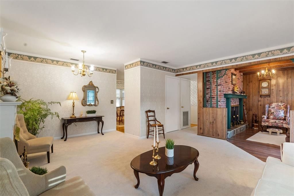 For Sale: $385,000 (3 beds, 1 baths, 1448 Square Feet)