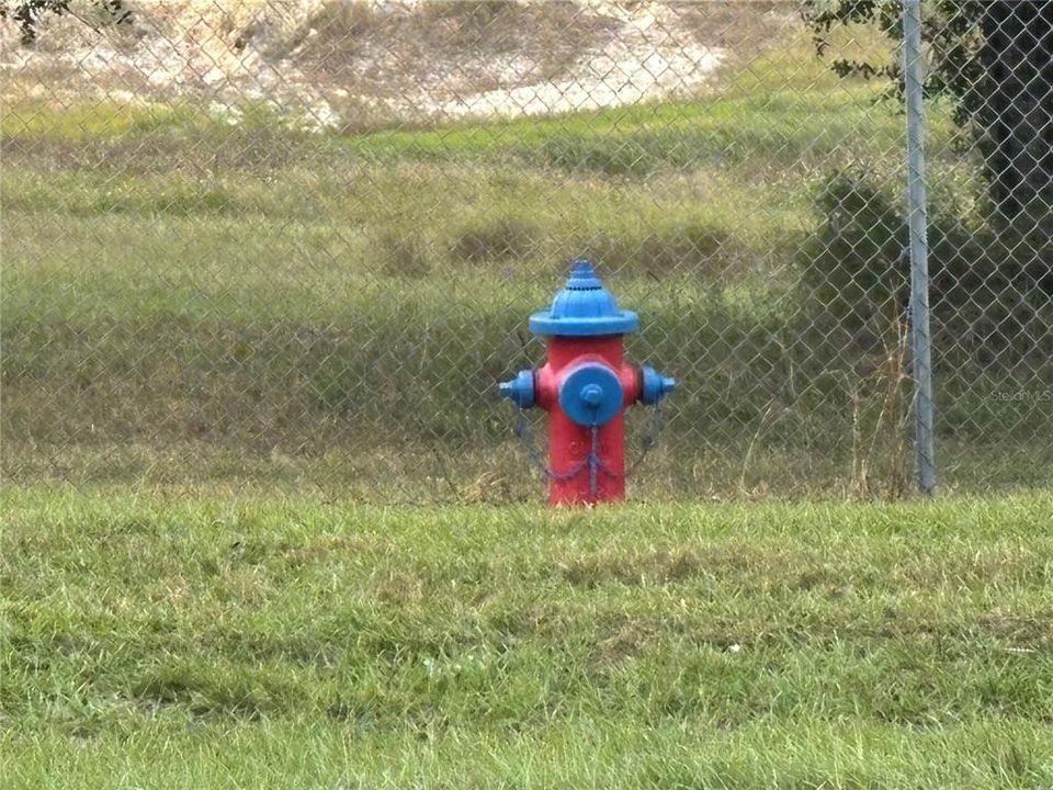 待售: $5,779,900 (20.10 acres)