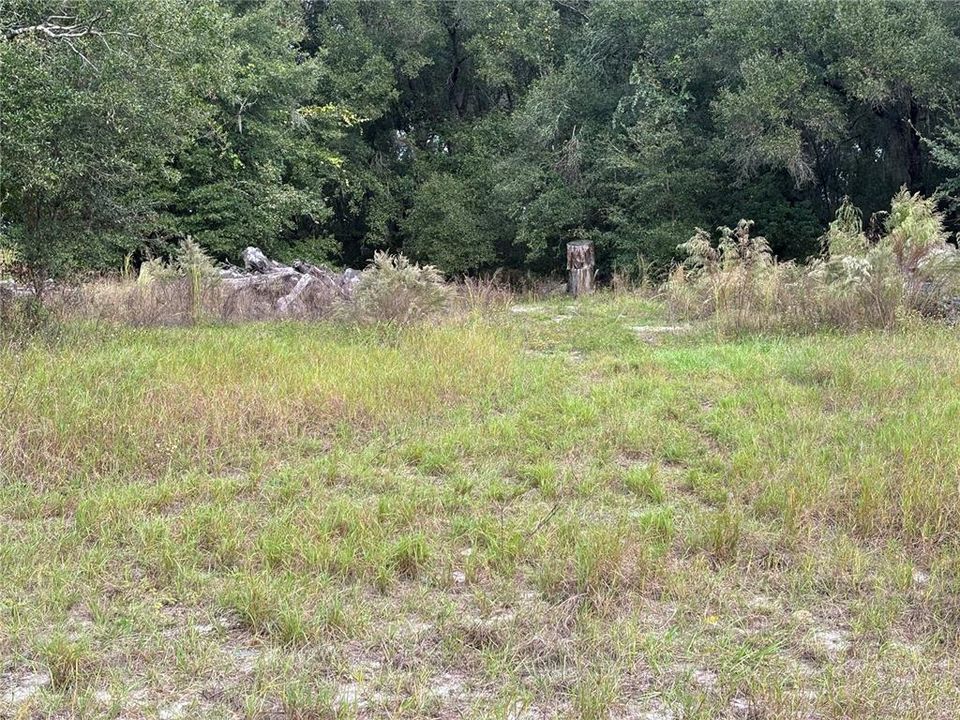 待售: $5,779,900 (20.10 acres)