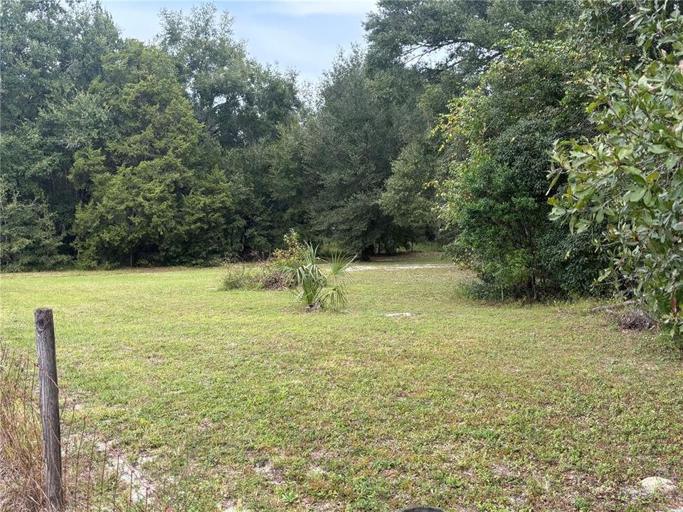 待售: $5,779,900 (20.10 acres)