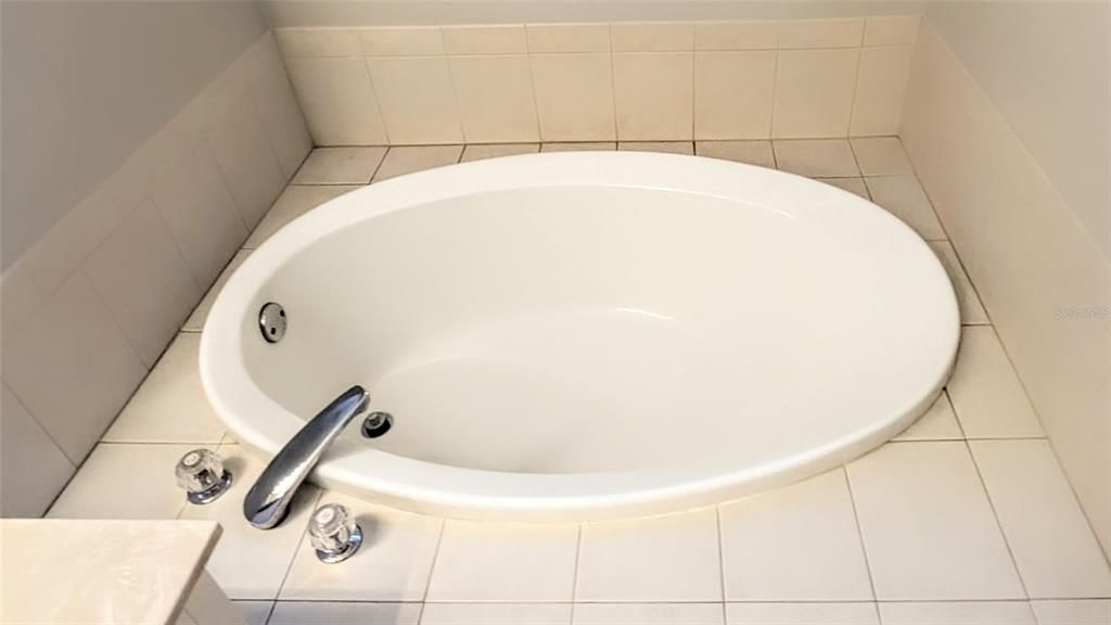 出租: $2,100 (3 贝兹, 2 浴室, 1670 平方英尺)