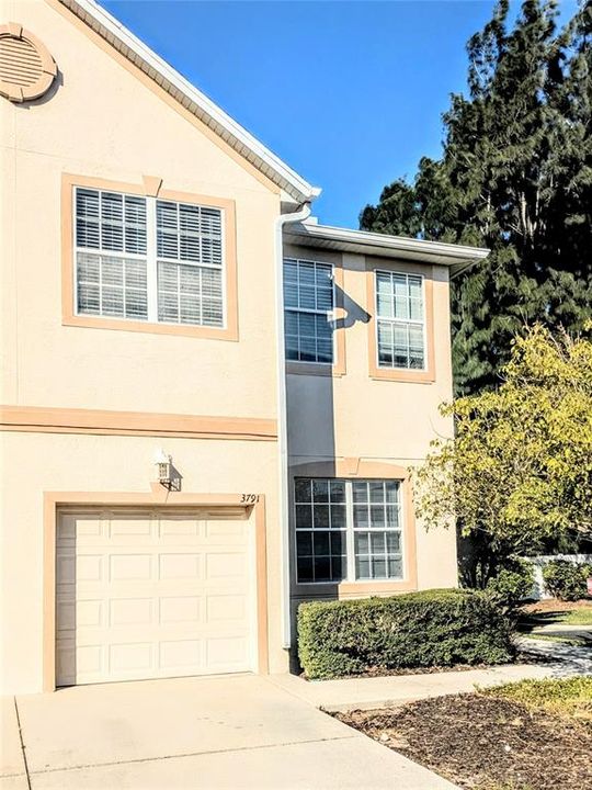 出租: $2,100 (3 贝兹, 2 浴室, 1670 平方英尺)