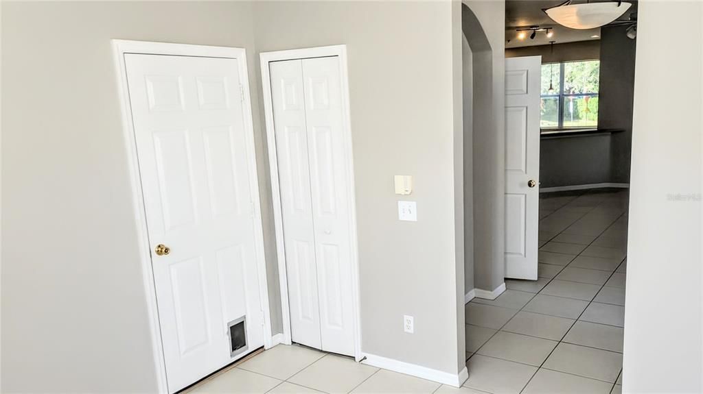 出租: $2,100 (3 贝兹, 2 浴室, 1670 平方英尺)