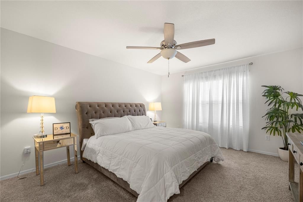 En Venta: $329,900 (4 camas, 2 baños, 2319 Pies cuadrados)