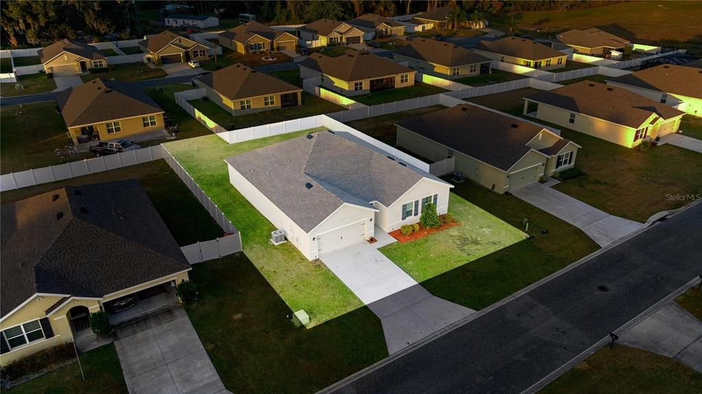 En Venta: $329,900 (4 camas, 2 baños, 2319 Pies cuadrados)