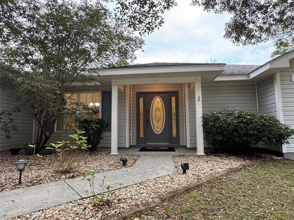 待售: $349,000 (3 贝兹, 2 浴室, 1727 平方英尺)