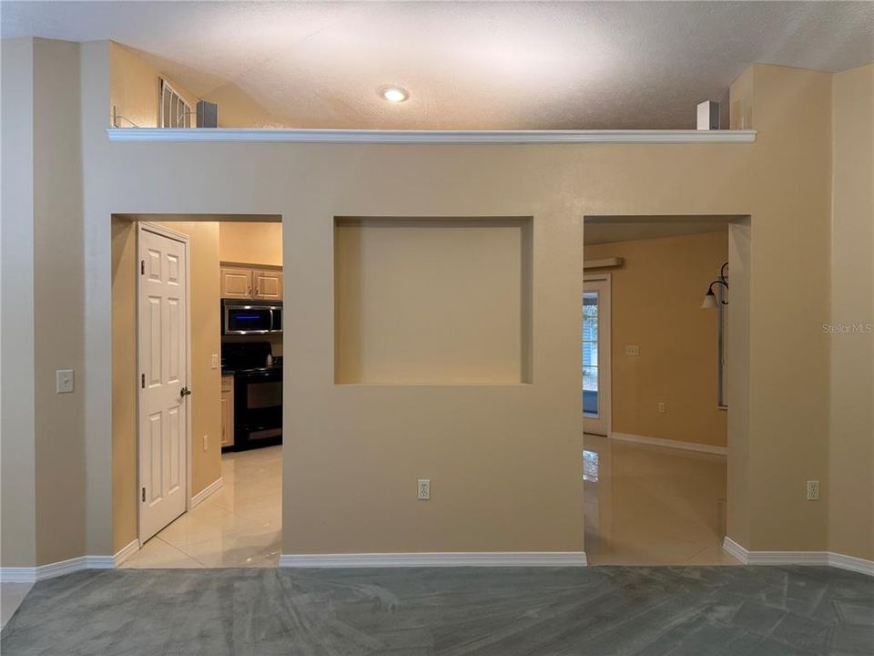 待售: $349,000 (3 贝兹, 2 浴室, 1727 平方英尺)