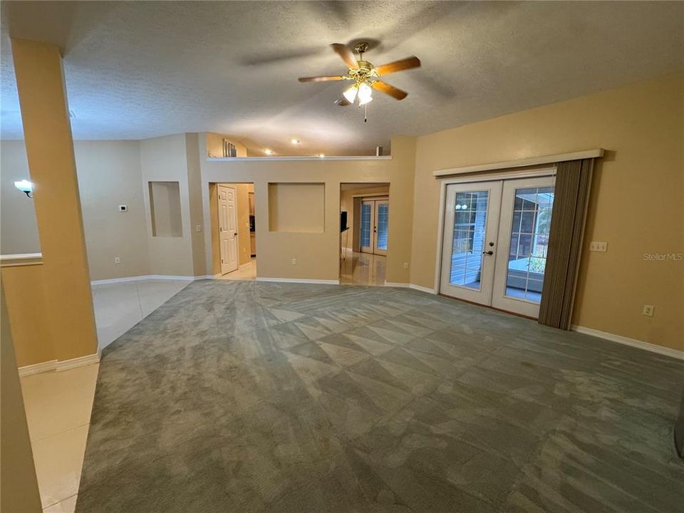 待售: $349,000 (3 贝兹, 2 浴室, 1727 平方英尺)